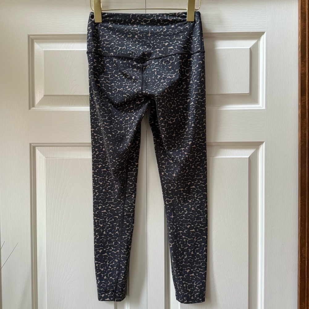 Varley Luna Yoga Leggings Tortoise Leopard size Small - Picture 6 of 13